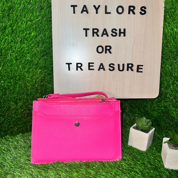 Steve Madden Handbags - 👛 Steve Madden clutch